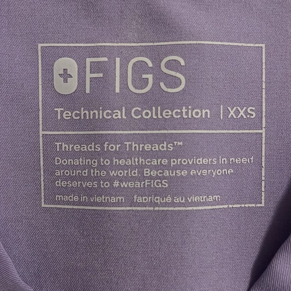 Figs Scrub Set in Lavender - Picture 4 of 4